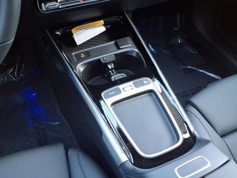 New 2026 Mercedes-Benz GLB 250 4MATIC image 7