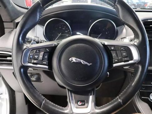 Used 2020 Jaguar F-PACE S image 15