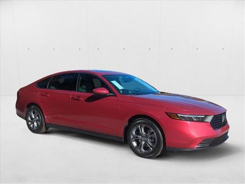 Used 2024 Honda Accord EX image 3