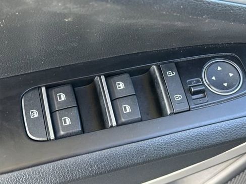 Certified 2023 Kia Soul LX w/ LX Technology Package image 14