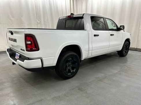 Used 2025 RAM 1500 Big Horn AWD/4WD image 4