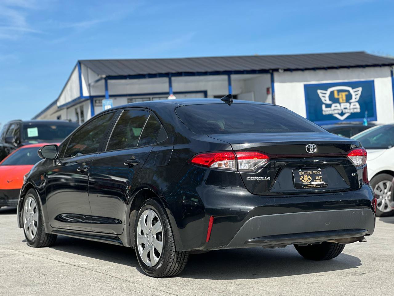 Used 2020 Toyota Corolla LE FWD image 5