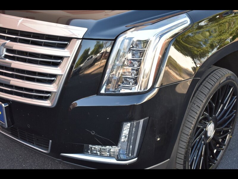 Used 2017 Cadillac Escalade Platinum AWD/4WD image 50