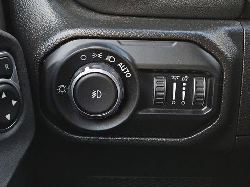 Used 2022 Jeep Wrangler Unlimited Sahara w/ Dual Top Group image 20