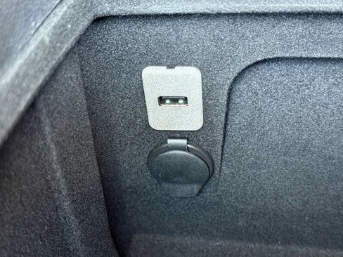 Used 2013 Chevrolet Silverado 1500 LTZ w/ LTZ Plus Package AWD/4WD image 29