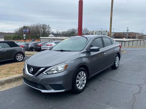 Used 2019 Nissan Sentra S image 3