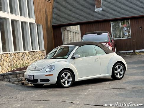 Used 2007 Volkswagen Beetle Triple White Edition FWD image 4