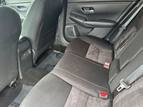 Used 2023 Nissan Sentra SR w/ Electronics Package image 14