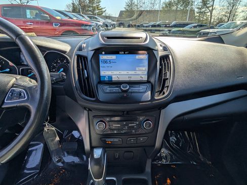 Certified 2018 Ford Escape SEL image 17