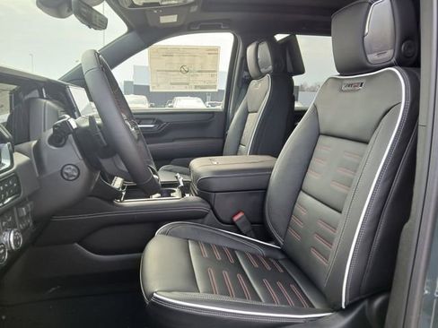 New 2026 GMC Yukon AT4 Ultimate w/ LPO, Illumination Package AWD/4WD image 10