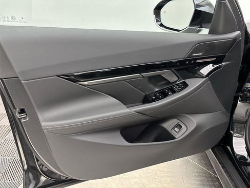 New 2026 BMW 530i xDrive w/ Premium Package image 26