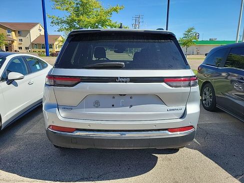 Used 2022 Jeep Grand Cherokee Limited AWD/4WD image 3
