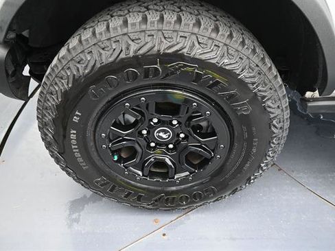 Certified 2025 Ford Bronco Badlands AWD/4WD image 23