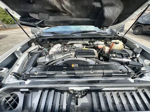 Used 2023 Chevrolet Silverado 2500 LT AWD/4WD image 28