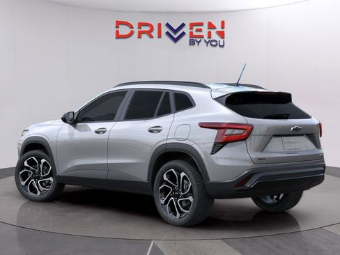 New 2026 Chevrolet Trax RS image 2