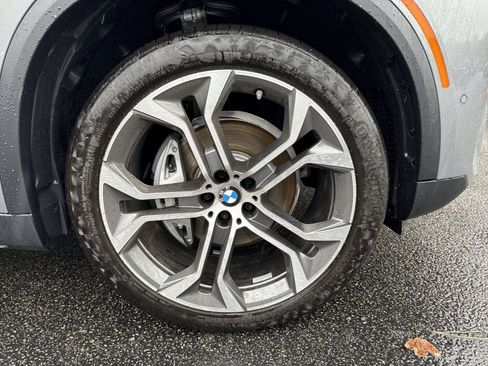 New 2026 BMW X5 xDrive40i w/ Climate Comfort Package image 2
