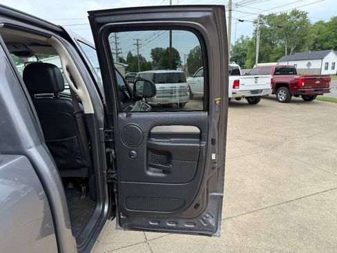 Used 2004 Dodge Ram 1500 Truck SLT w/ Sport Appearance Group AWD/4WD image 14