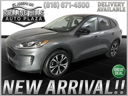Used 2021 Ford Escape SE w/ SE Sport Appearance Package