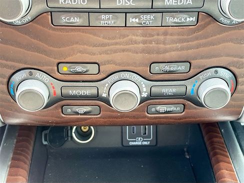 Certified 2020 Nissan Pathfinder Platinum image 16