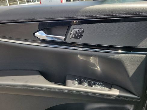 Certified 2023 Lincoln Nautilus Reserve w/ Class II Trailer Tow Package AWD/4WD image 20
