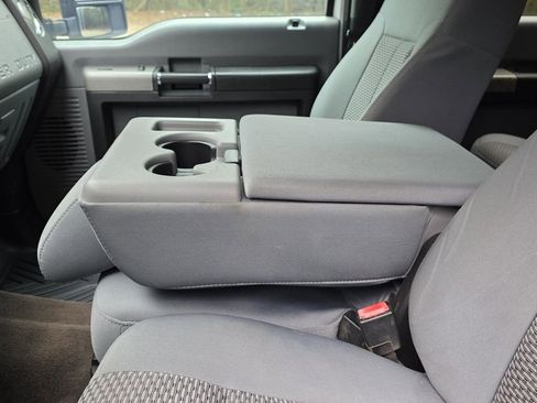 Used 2016 Ford F250 XLT w/ XLT Premium Package image 7