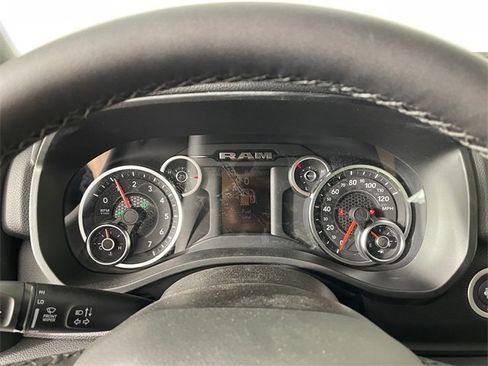 New 2026 RAM 1500 4x4 Crew Cab image 3