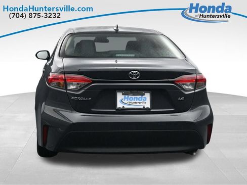 Used 2025 Toyota Corolla LE w/ Convenience Package FWD image 2