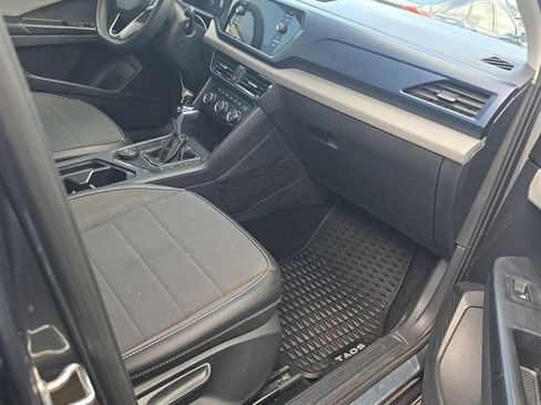 Used 2022 Volkswagen Taos SE AWD/4WD image 15