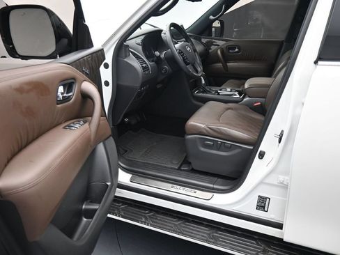 Used 2023 Nissan Armada Platinum w/ Captain's Chairs Package AWD/4WD image 15