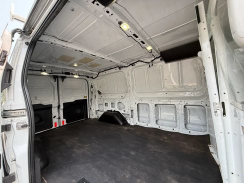 Used 2017 Ford Transit 150 130 Low Roof RWD image 32