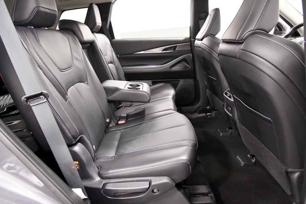 Used 2025 INFINITI QX60 Luxe AWD/4WD image 18