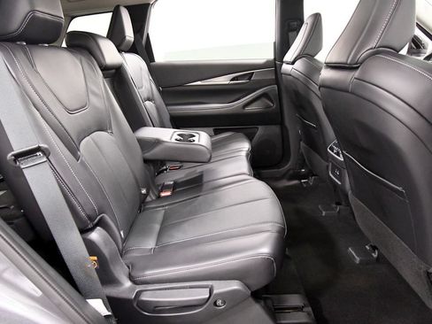 Used 2025 INFINITI QX60 Luxe AWD/4WD image 18