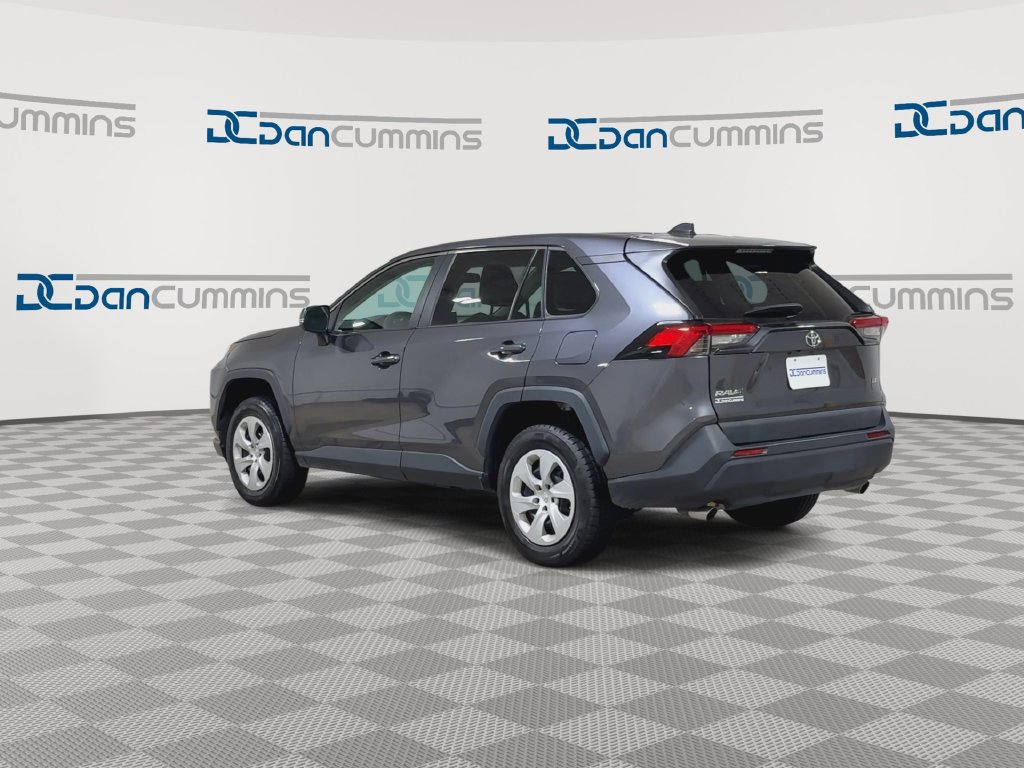 Used 2024 Toyota RAV4 LE FWD image 6