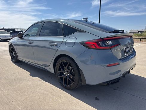 Used 2024 Honda Civic Sport image 3