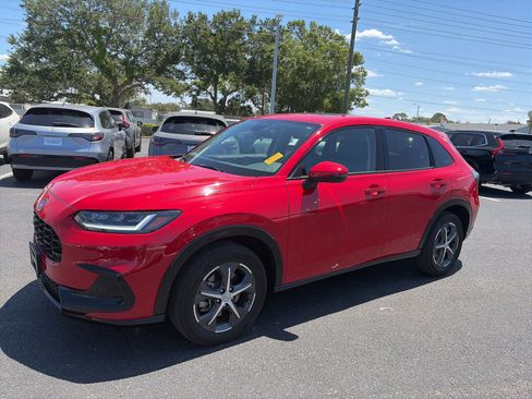 Certified 2024 Honda HR-V EX-L image 3