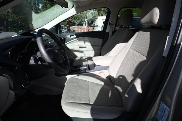 Used 2017 Ford Escape SE AWD/4WD image 9