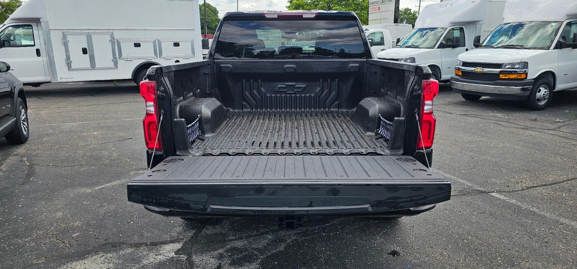 Certified 2023 Chevrolet Silverado 1500 RST w/ LPO, Dark Essentials Package AWD/4WD image 7