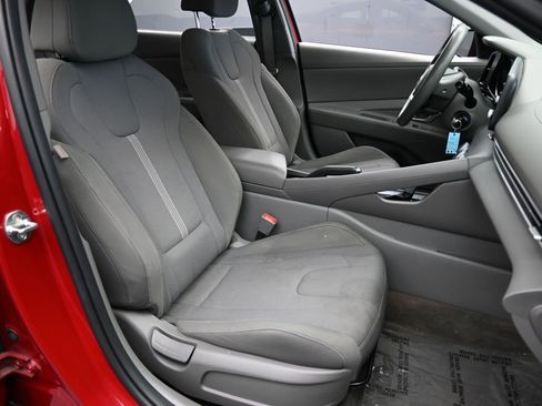 Used 2022 Hyundai Elantra SE w/ Cargo Package image 41