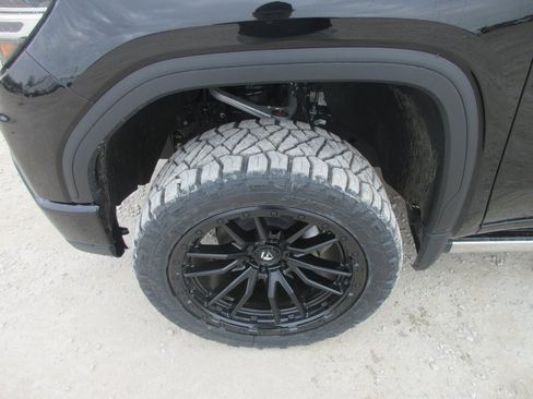 New 2026 GMC Sierra 1500 Denali w/ Denali Reserve Package image 13