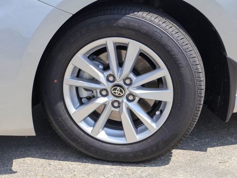 New 2026 Toyota Camry LE w/ Convenience Package FWD image 18