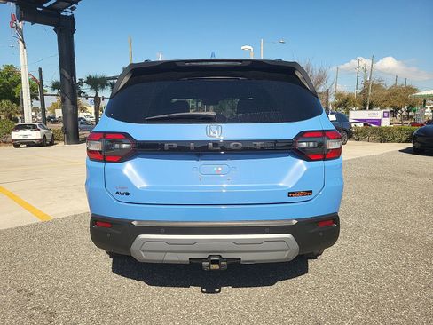 Used 2023 Honda Pilot TrailSport image 5