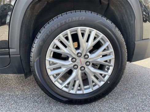 Used 2024 GMC Acadia Elevation image 10