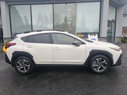 Used 2024 Subaru Crosstrek 2.0i Premium image 8