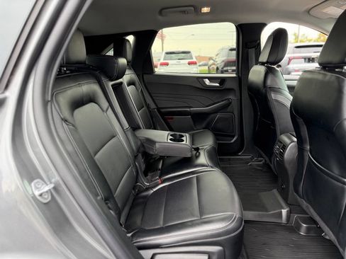 Used 2025 Ford Escape Platinum AWD/4WD image 17