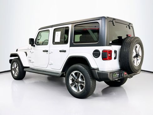 Used 2021 Jeep Wrangler Unlimited Sahara image 5
