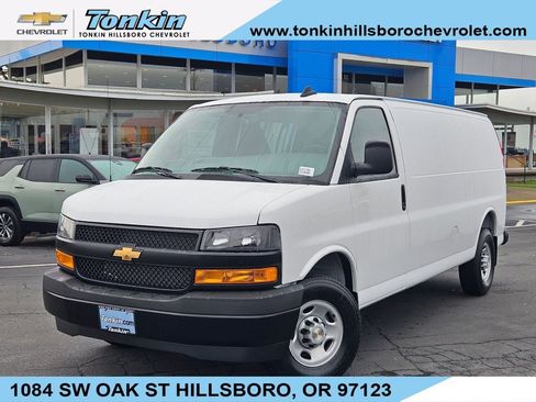 New 2025 Chevrolet Express 2500 Extended w/ Enhanced Convenience Package RWD image 1