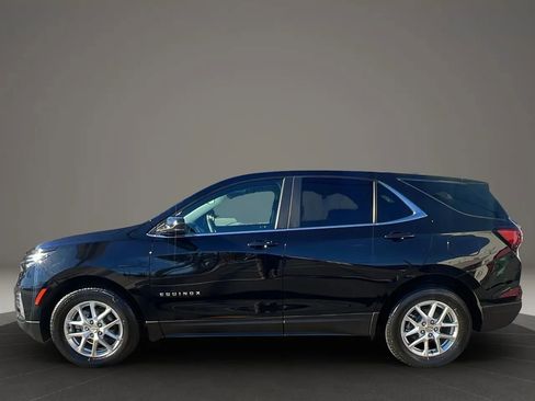 Used 2023 Chevrolet Equinox LT w/ Driver Convenience Package image 8