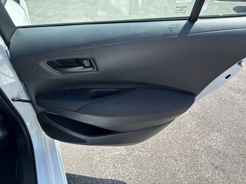 Used 2025 Toyota Corolla LE FWD image 25