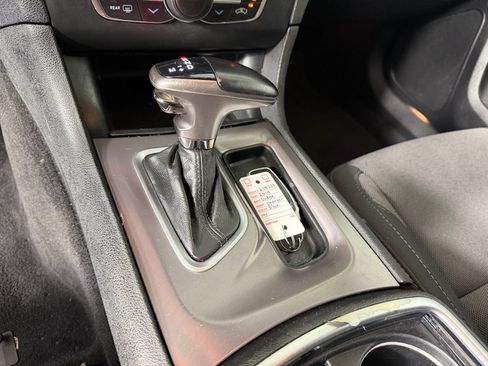 Used 2019 Dodge Charger SXT RWD image 17