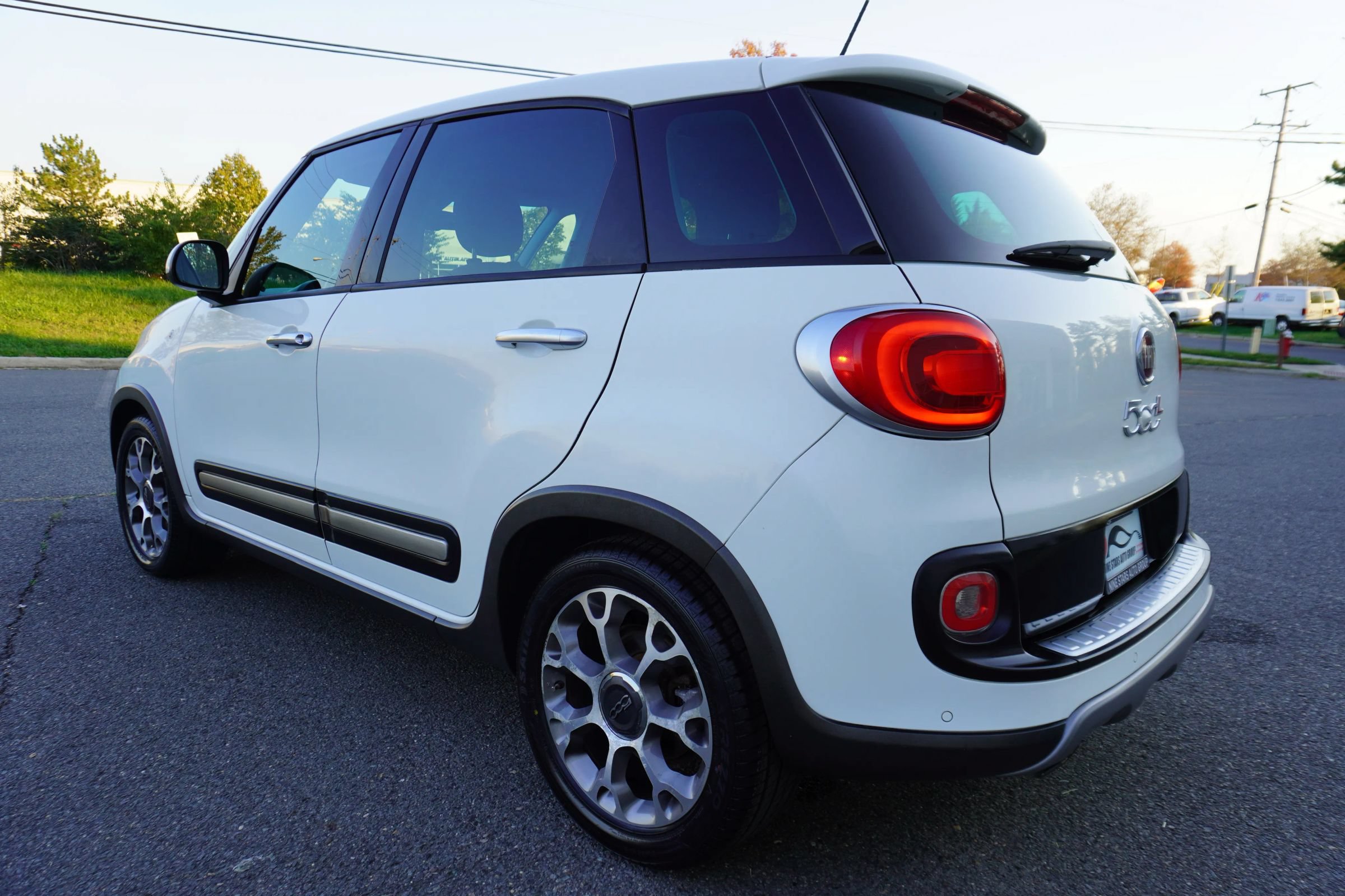 Used 2014 FIAT 500L Trekking w/ Popular Equipment Group FWD image 5